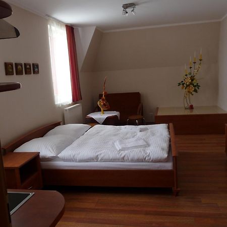 Guest House Penzion Fortuna Tvrdosin Exteriör bild