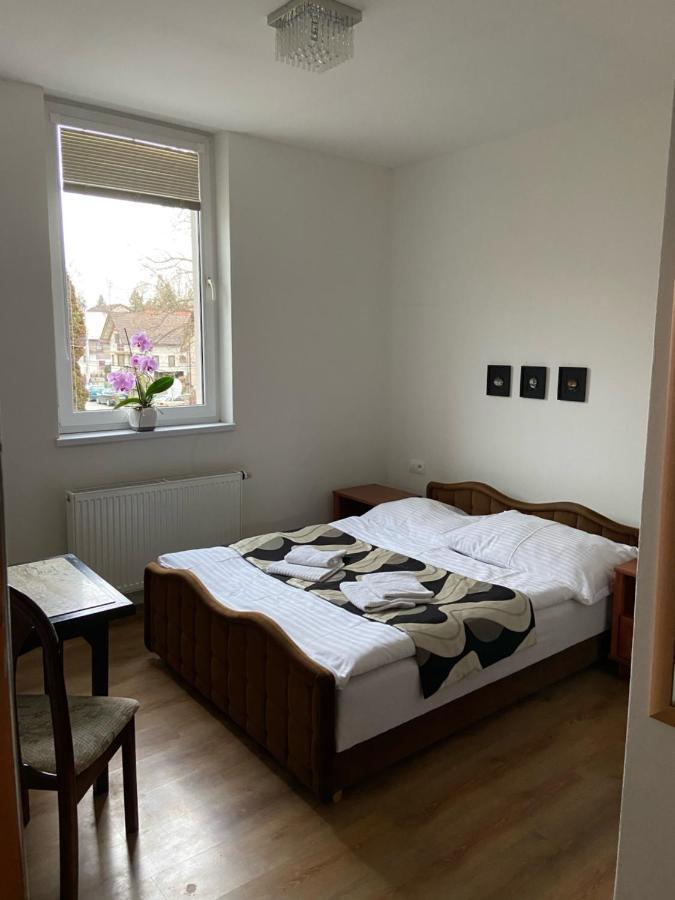 Guest House Penzion Fortuna Tvrdosin Exteriör bild