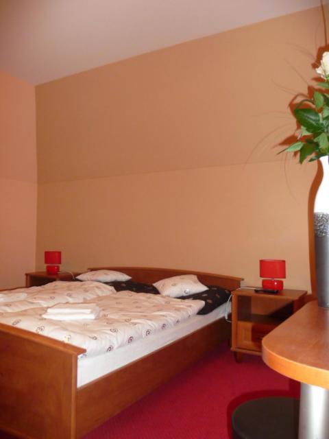 Guest House Penzion Fortuna Tvrdosin Exteriör bild