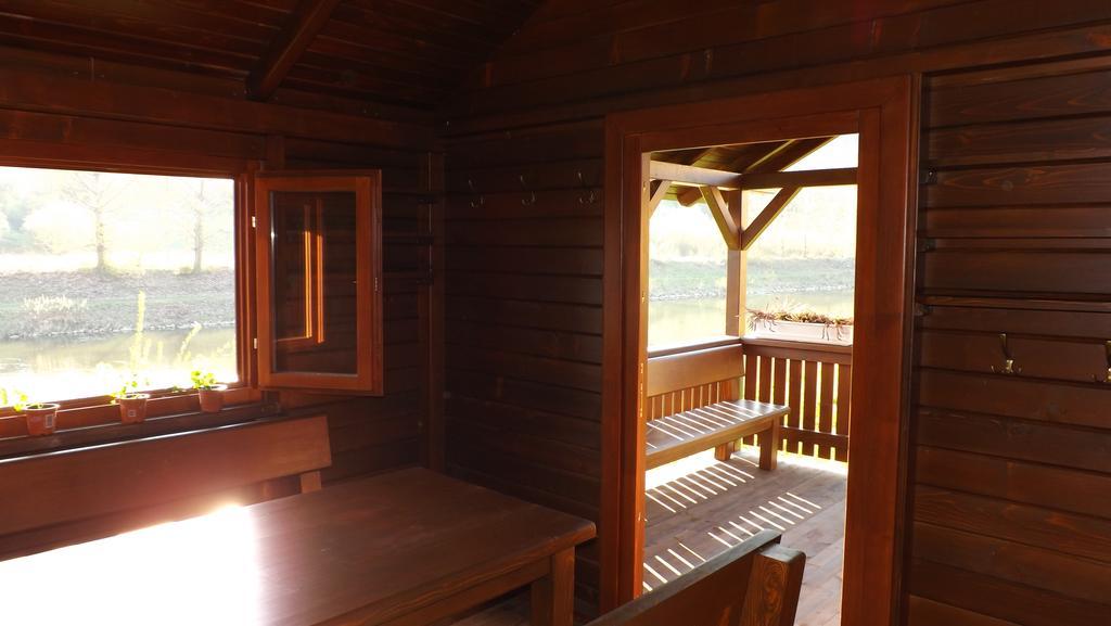 Guest House Penzion Fortuna Tvrdosin Exteriör bild
