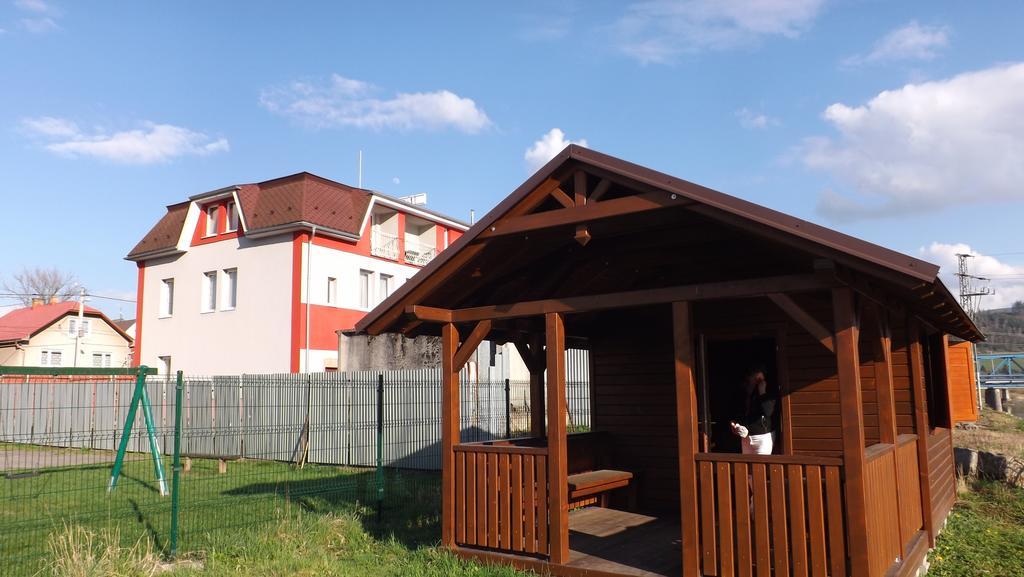 Guest House Penzion Fortuna Tvrdosin Exteriör bild